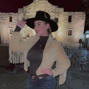 Meet your Posher, Bernadette